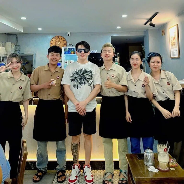 Cà phê muối Huế với du khách